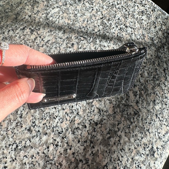 Saint Laurent
2022 Embossed Leather Wallet - Picture 6 of 7
